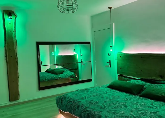 Loveroom En Bords De Meuse Love hotel Floing